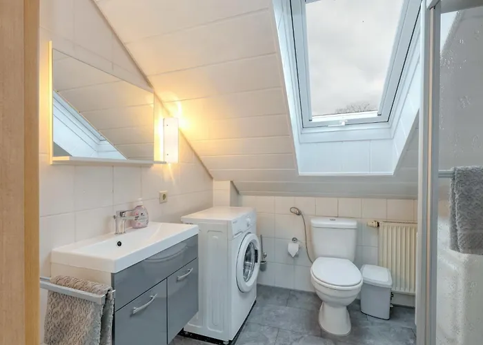 Mit Sauna Direkt Am Waldrand, See, Wald Und Ruhe