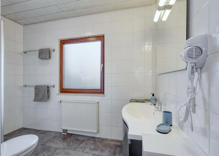 Semesterbostad Mit Sauna Direkt Am Waldrand, See, Wald Und Ruhe Kirchheim (Hessen)